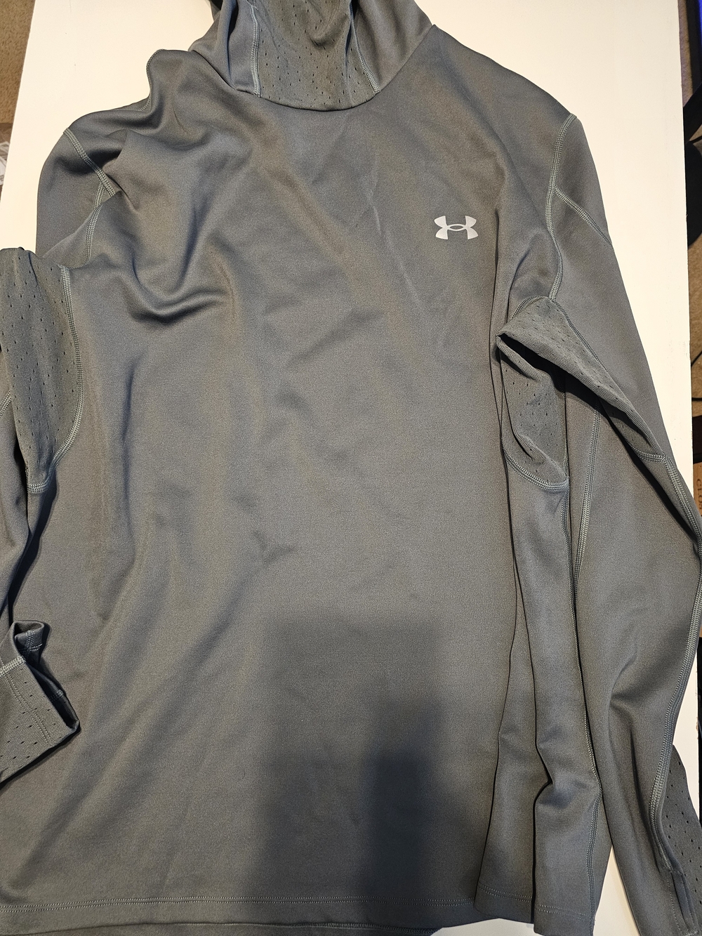 Under Armour Men's Gray Hooded Performance Long-Sleeve Shirt